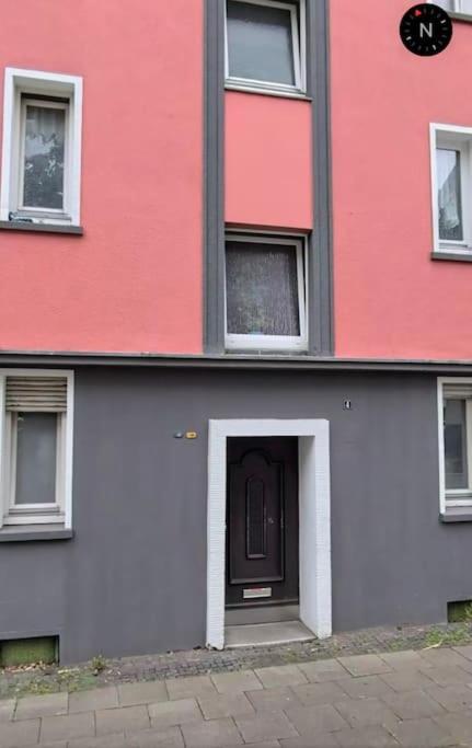 Apartment Schöne Helle Mit Balkon Und Küche Essen
