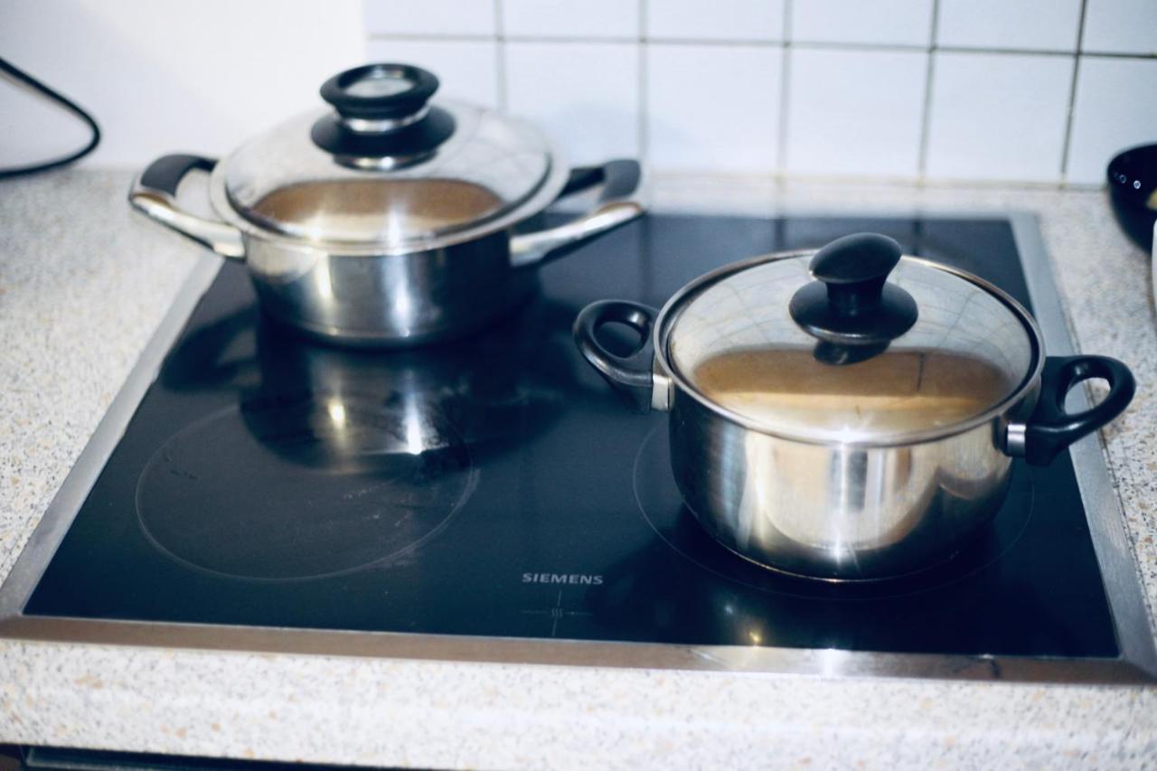 Schöne Helle Mit Balkon Und Küche * Essen